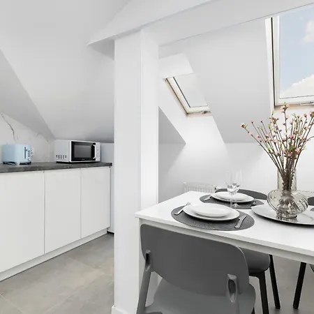 Przestronne Rodzinne Z Miejscem Do Pracy Zdalnej By Renters Апартаменты *